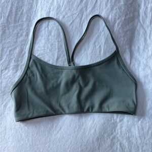 Vuori AllTheFeels Bra in Vintage Pistachio
